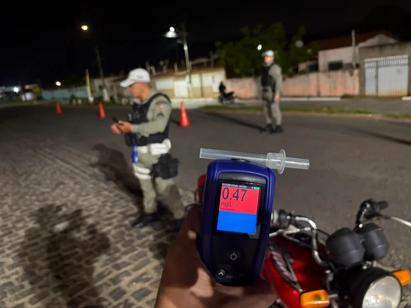 Homem sem habilitação é preso em Extremoz com moto com licenciamento atrasado há 21 anos